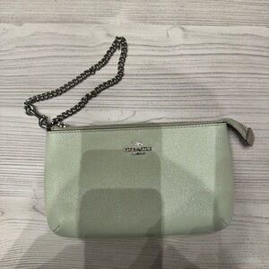 ⭕️SOLD⭕️Mint coach wristlet